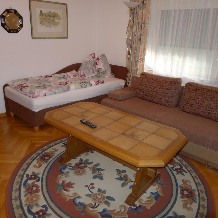 Ferienwohnung Kusternik Фельден-ам-Вертерзе Екстер'єр фото