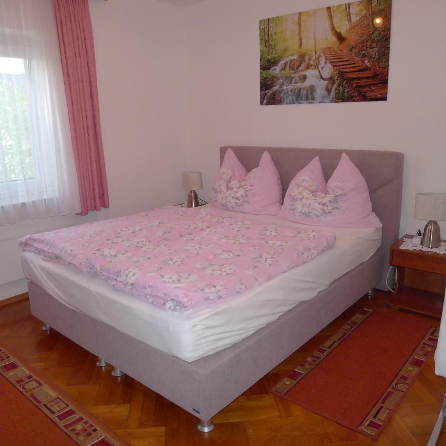 Ferienwohnung Kusternik Фельден-ам-Вертерзе Екстер'єр фото